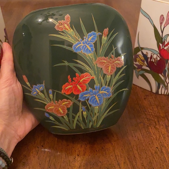 Vintage bundle 4 vases Japan ask for individual $